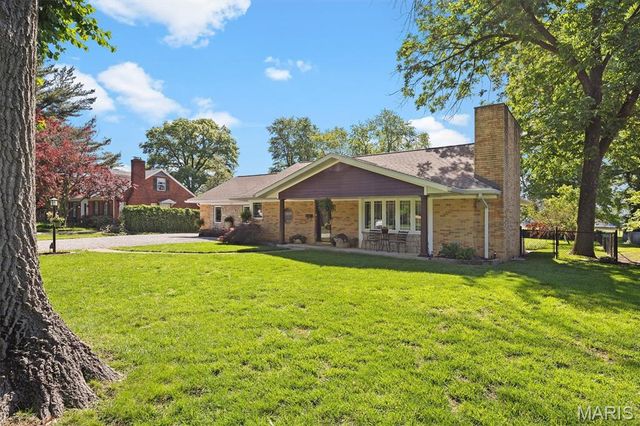 134 Orchard Drive, Belleville, IL 62221