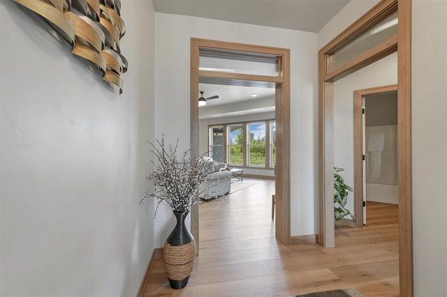 1629 N HONEYSUCKLE CIRCLE, De Pere, WI 54115