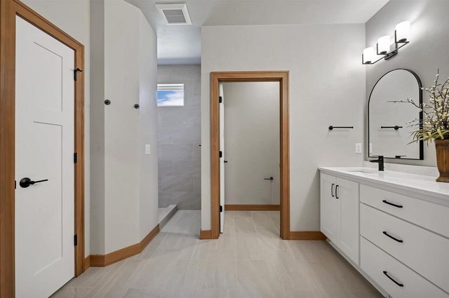 1629 N HONEYSUCKLE CIRCLE, De Pere, WI 54115