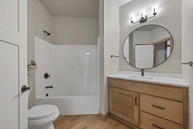 1629 N HONEYSUCKLE CIRCLE, De Pere, WI 54115