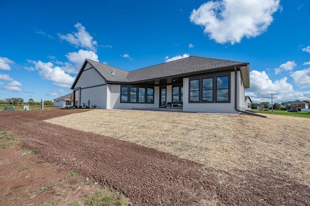 1629 N HONEYSUCKLE CIRCLE, De Pere, WI 54115