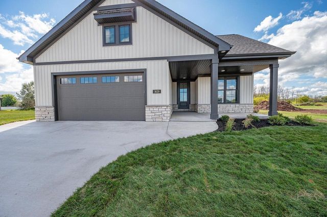1629 N HONEYSUCKLE CIRCLE, De Pere, WI 54115