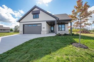 1629 N HONEYSUCKLE CIRCLE, De Pere, WI 54115