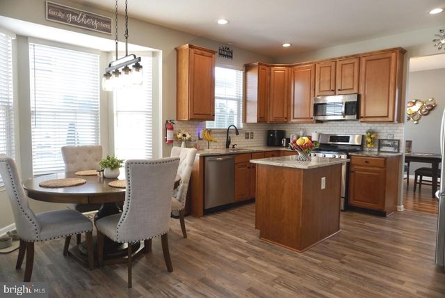 1686 CARRIAGE DR, Williamstown, NJ 08094