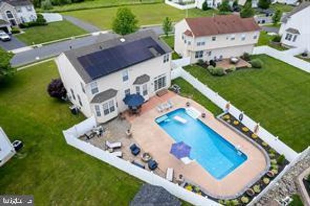 1686 CARRIAGE DR, Williamstown, NJ 08094