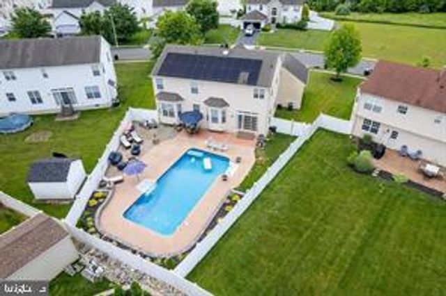 1686 CARRIAGE DR, Williamstown, NJ 08094