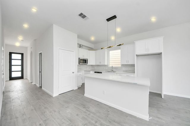 7902 Parnell Street A, Houston, TX 77051