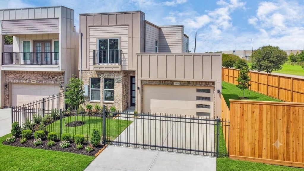 7902 Parnell Street A, Houston, TX 77051
