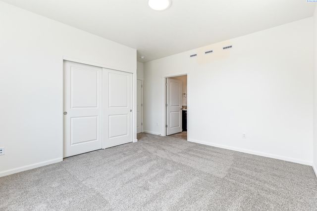 1417 Jenna Ave, Benton City, WA 99320