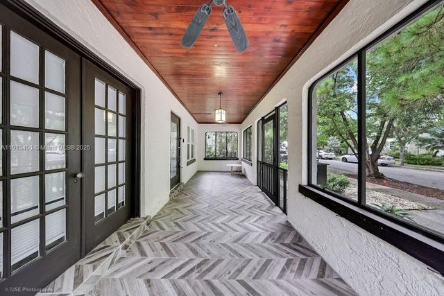 46 NE 43rd St, Miami, FL 33137