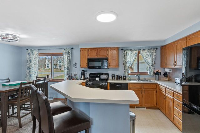 936 Sussex COURT, Nekoosa, WI 54457