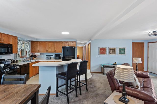 936 Sussex COURT, Nekoosa, WI 54457