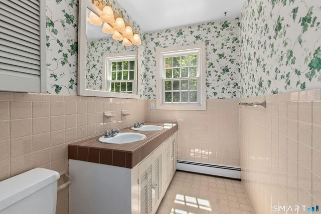 180 Davis Hill Road, Weston, CT 06883