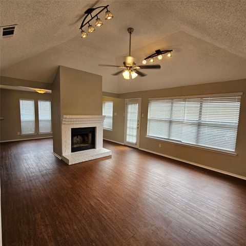 1205 Old Barn Lane, Mesquite, TX 75149