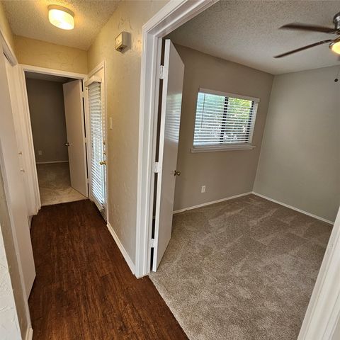 1205 Old Barn Lane, Mesquite, TX 75149