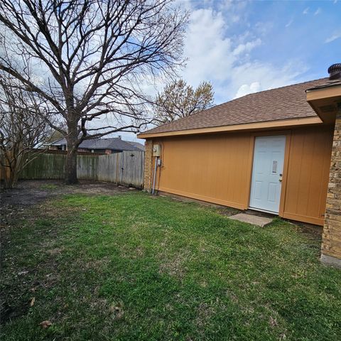 1205 Old Barn Lane, Mesquite, TX 75149