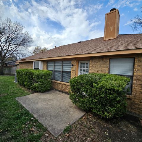 1205 Old Barn Lane, Mesquite, TX 75149