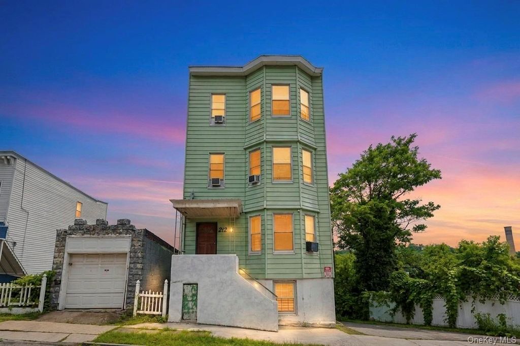 212 Edwards Place, Yonkers, NY 10703 — exterior