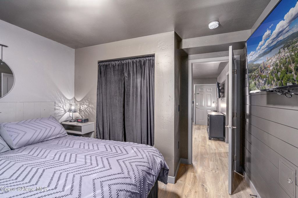 219 E Coeur d'Alene Lake Dr, Coeur d'Alene, ID 83814 photo 11