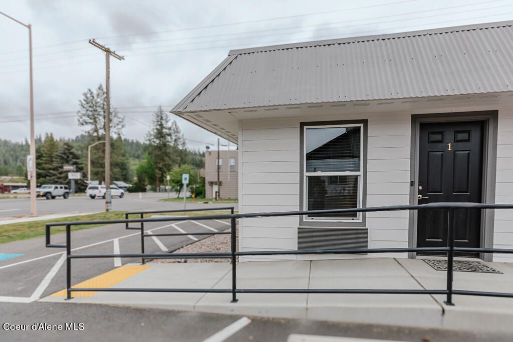 219 E Coeur d'Alene Lake Dr, Coeur d'Alene, ID 83814 photo 13