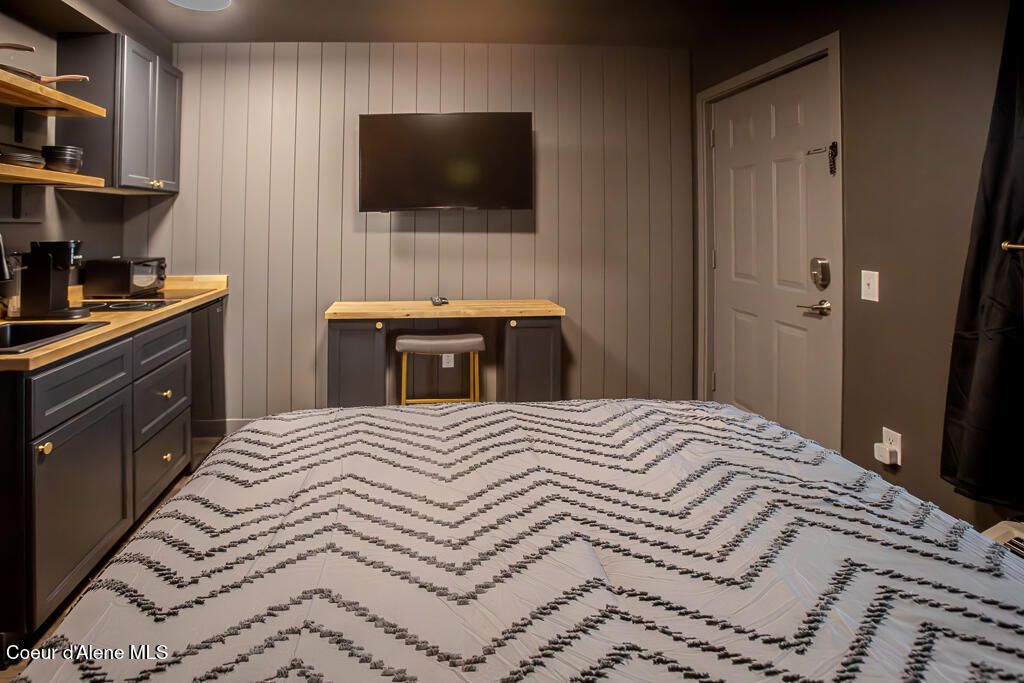 219 E Coeur d'Alene Lake Dr, Coeur d'Alene, ID 83814 photo 24