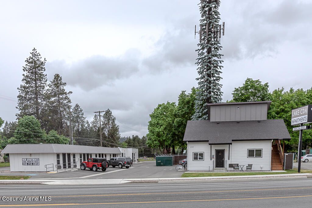 219 E Coeur d'Alene Lake Dr, Coeur d'Alene, ID 83814 photo 3
