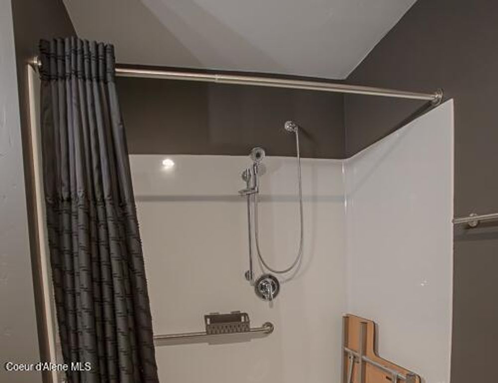 219 E Coeur d'Alene Lake Dr, Coeur d'Alene, ID 83814 photo 37