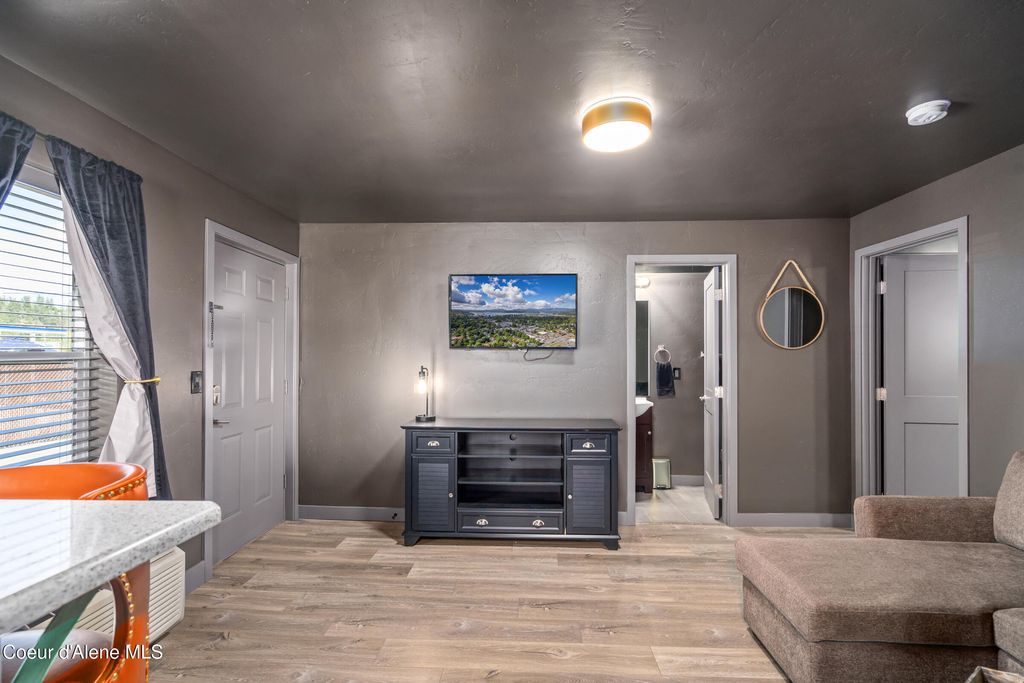 219 E Coeur d'Alene Lake Dr, Coeur d'Alene, ID 83814 photo 6
