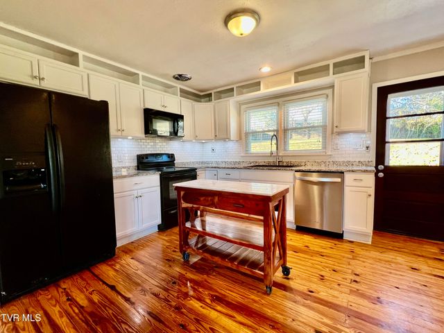 105 Lowry Lane, Bristol, TN 37620