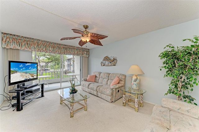 3983 MACEACHEN BOULEVARD 424, Sarasota, FL 34233