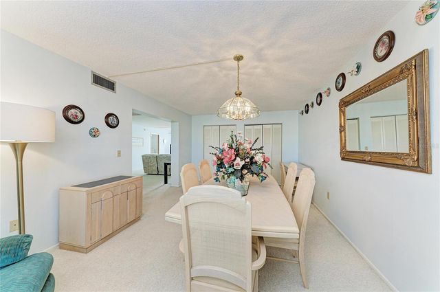 3983 MACEACHEN BOULEVARD 424, Sarasota, FL 34233