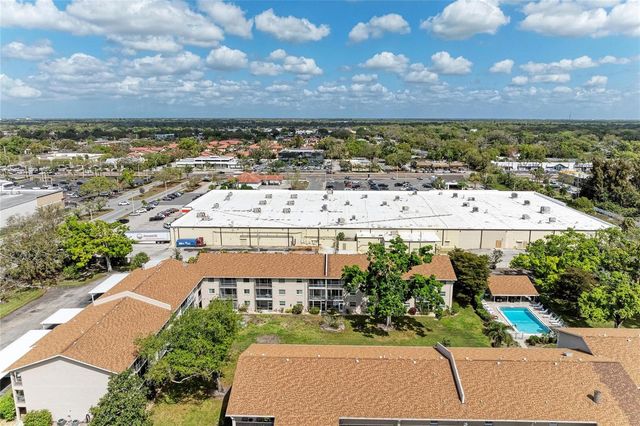 3983 MACEACHEN BOULEVARD 424, Sarasota, FL 34233