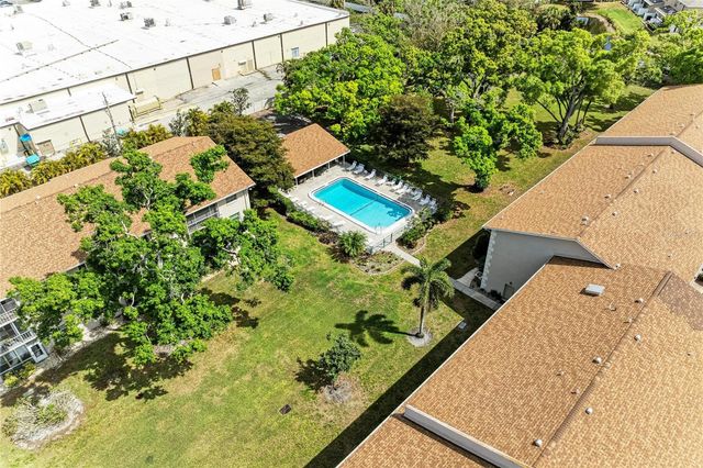 3983 MACEACHEN BOULEVARD 424, Sarasota, FL 34233