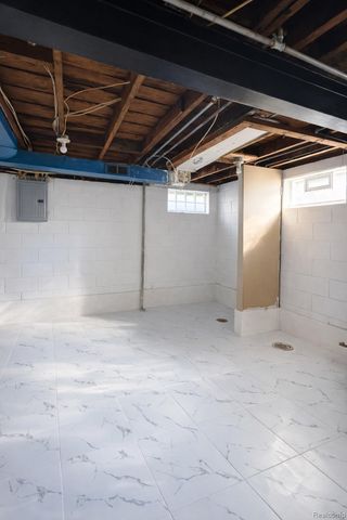 7268 Dodge Avenue, Warren, MI 48091