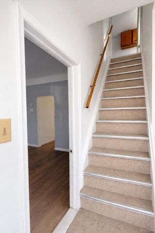 7268 Dodge Avenue, Warren, MI 48091