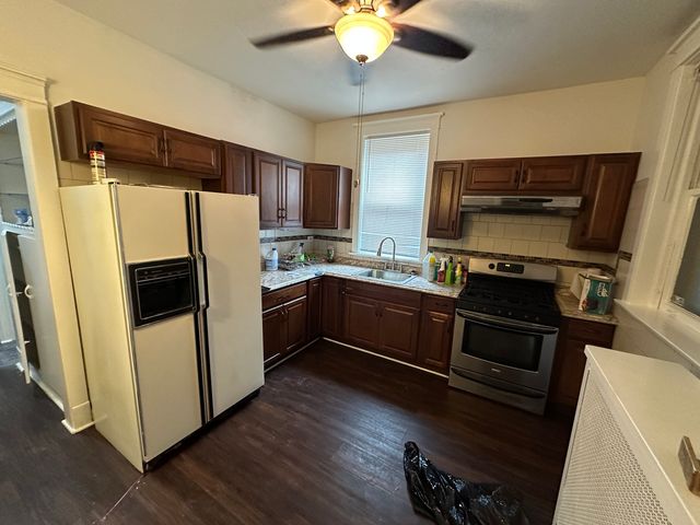 8004 S May Street, Chicago, IL 60620