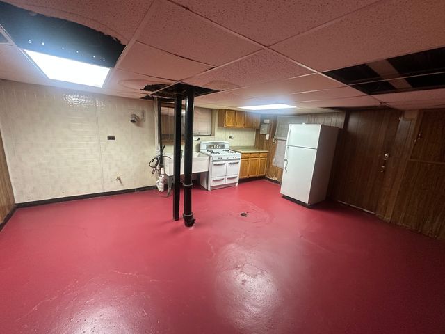 8004 S May Street, Chicago, IL 60620