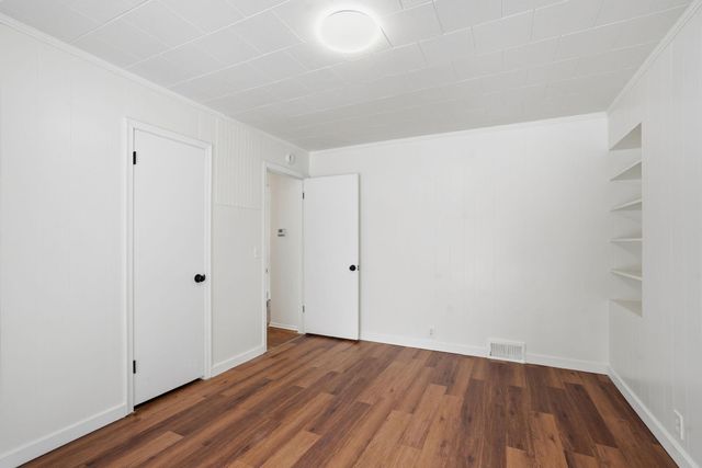 20685 Holiday Avenue, Lakeville, MN 55044