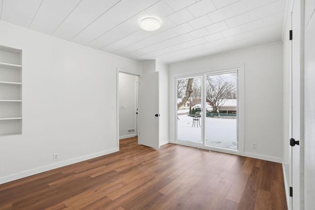 20685 Holiday Avenue, Lakeville, MN 55044