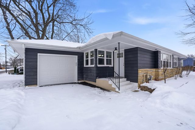 20685 Holiday Avenue, Lakeville, MN 55044