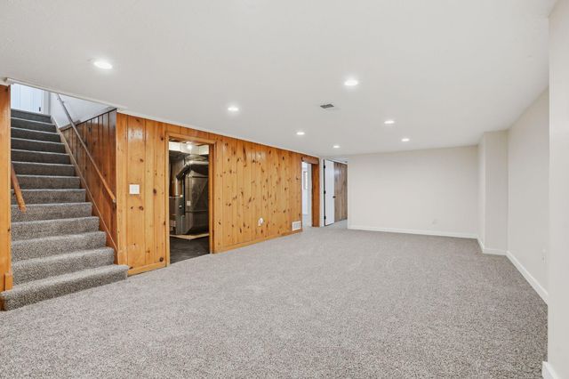 20685 Holiday Avenue, Lakeville, MN 55044