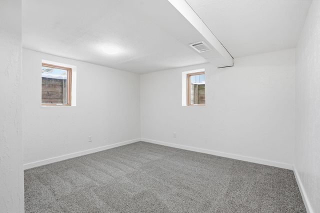 20685 Holiday Avenue, Lakeville, MN 55044