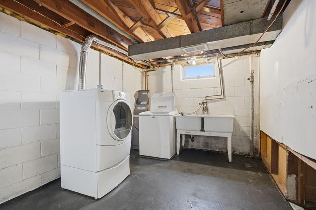 20685 Holiday Avenue, Lakeville, MN 55044