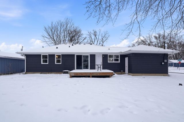 20685 Holiday Avenue, Lakeville, MN 55044