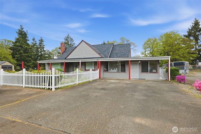 6323 100th Street SW, Lakewood, WA 98499