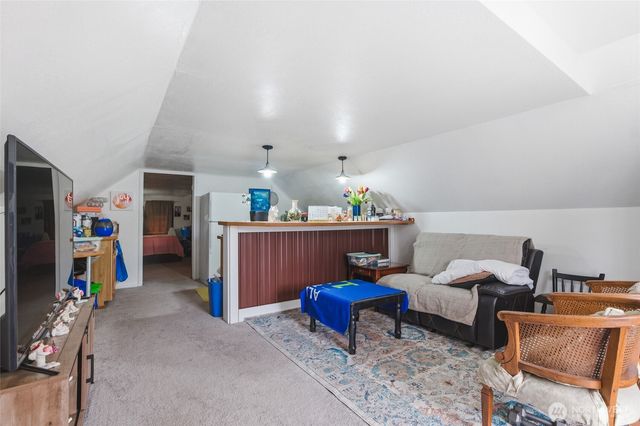 6323 100th Street SW, Lakewood, WA 98499