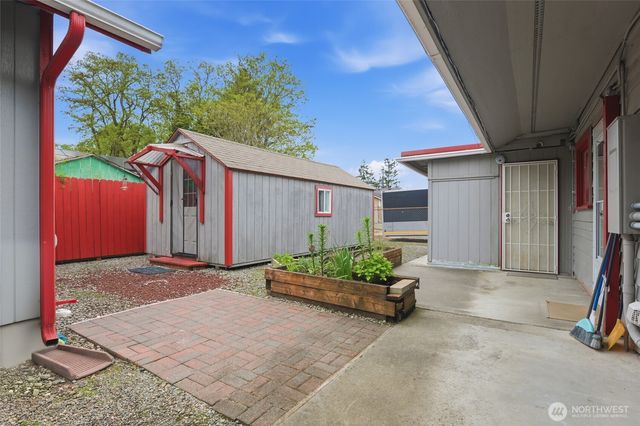 6323 100th Street SW, Lakewood, WA 98499