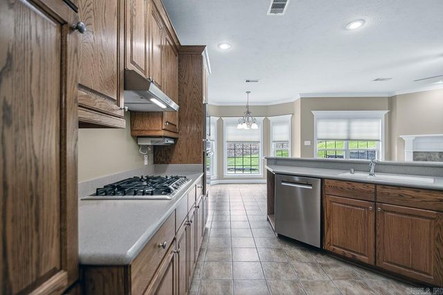 16 Clervaux Drive, Little Rock, AR 72223