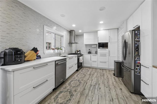 52 Hillside Avenue B, Tenafly, NJ 07670