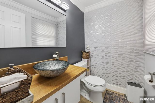 52 Hillside Avenue B, Tenafly, NJ 07670